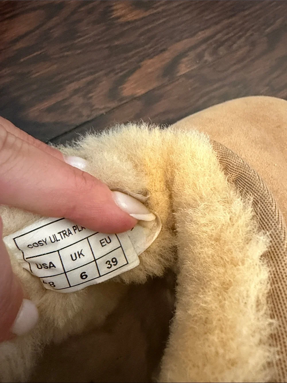 Australia Luxe Collective Tan Suede Shearling-Lined Ankle Booties